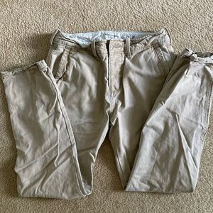 Men’s Abercrombie & Fitch Khakis - Size 28x30